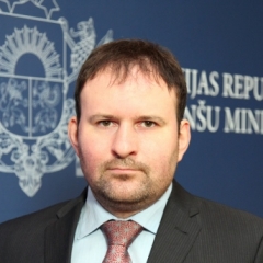 Roberts Auziņš